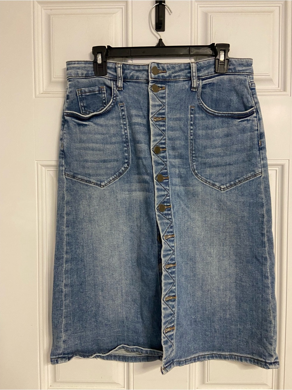 KUT FROM THE KLOTH Blue Medium Wash STRETCH Button Up Midi ROSE Skirt